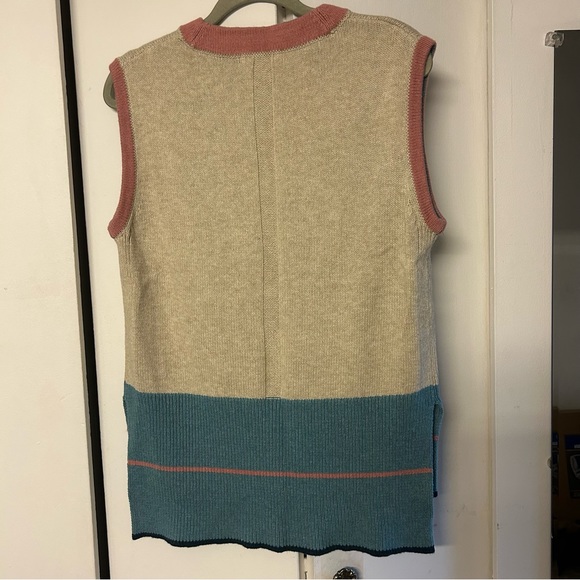 Unique & beautiful White Stuff sweater vest - Picture 2 of 2